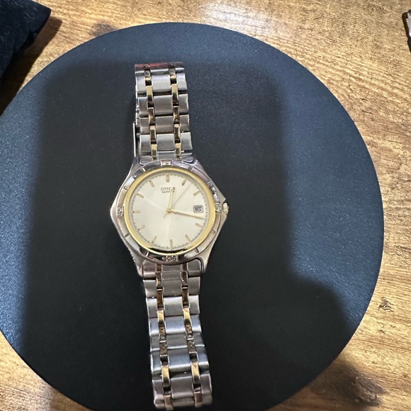 Citizen Gold and Silver Watch main image 8